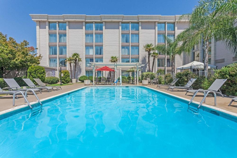Doubletree By Hilton Chico, Ca Hotel Екстериор снимка