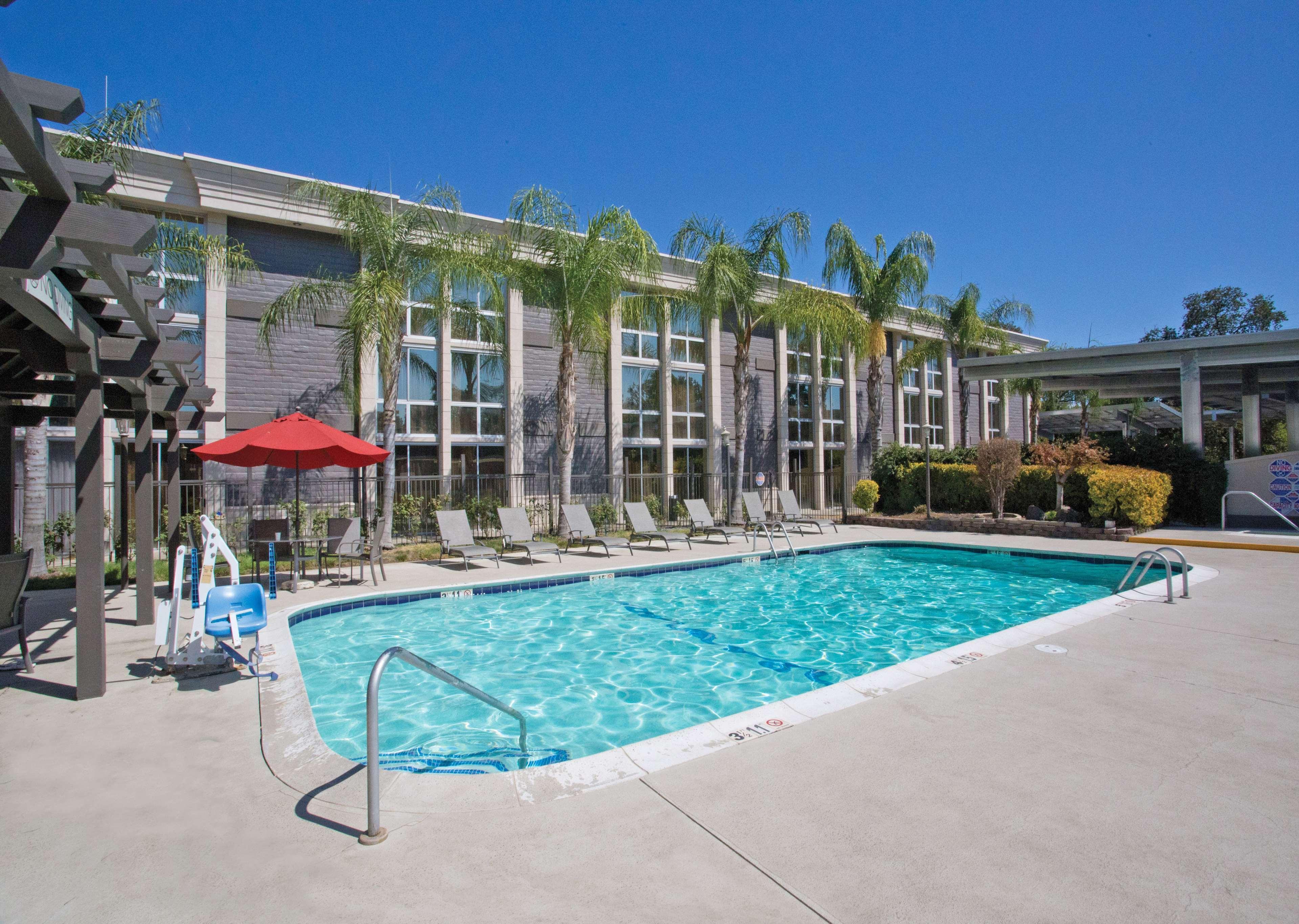 Doubletree By Hilton Chico, Ca Hotel Екстериор снимка