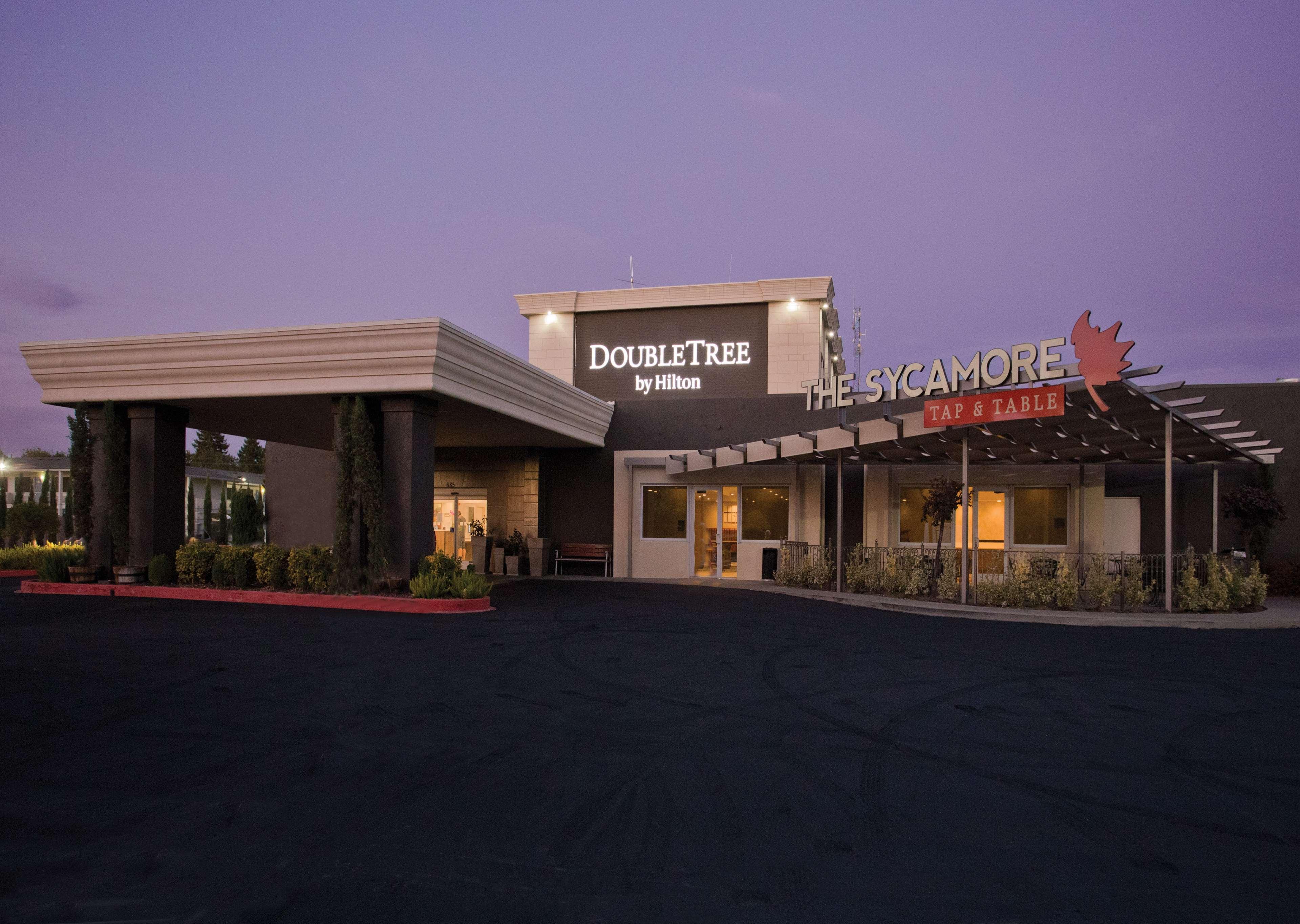 Doubletree By Hilton Chico, Ca Hotel Екстериор снимка