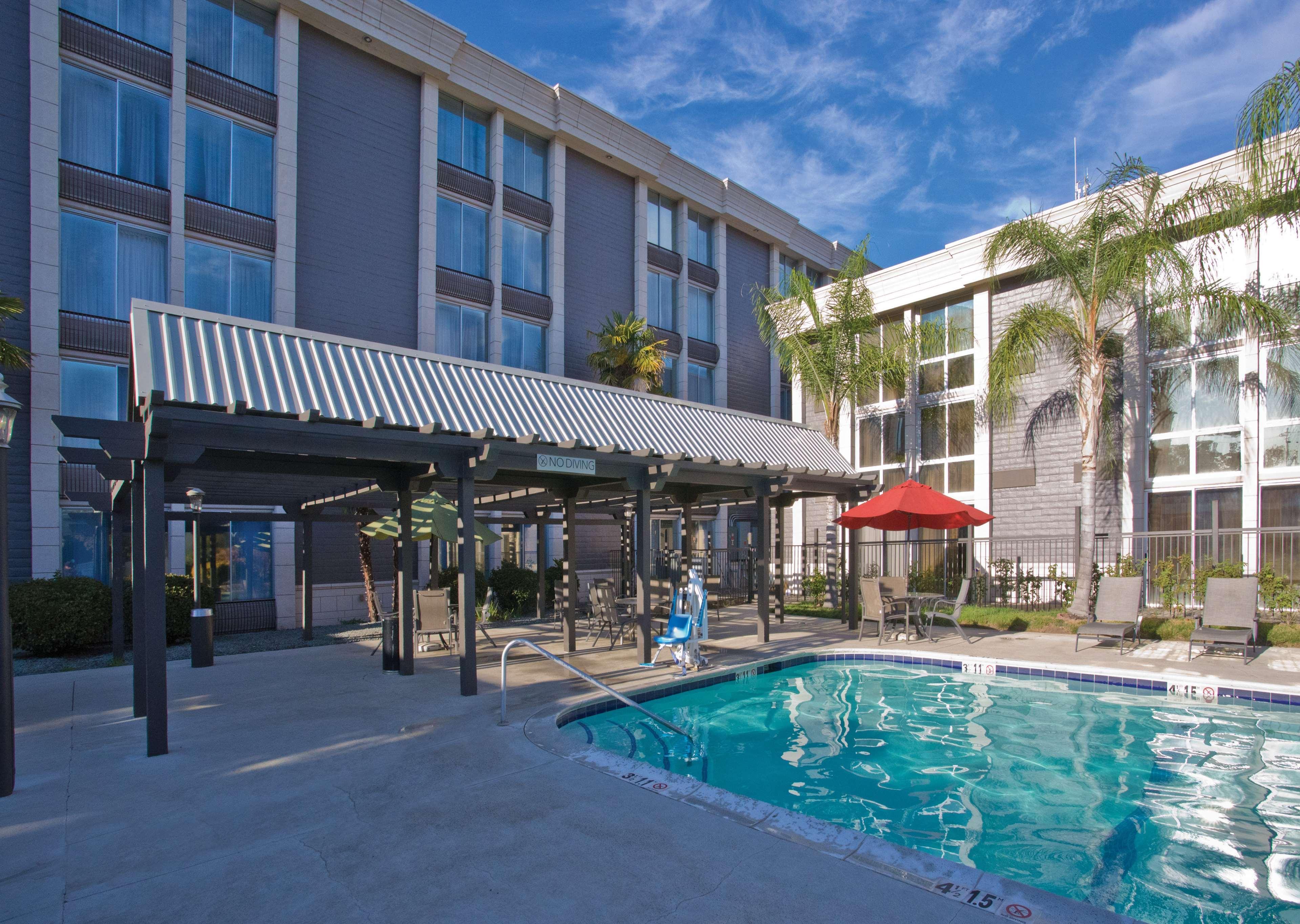 Doubletree By Hilton Chico, Ca Hotel Екстериор снимка