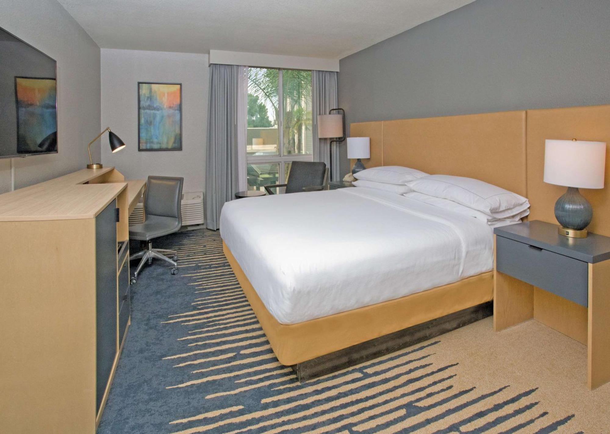 Doubletree By Hilton Chico, Ca Hotel Екстериор снимка